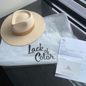 BRAND NEW ivory  Mirage fedora hat
Unisex style